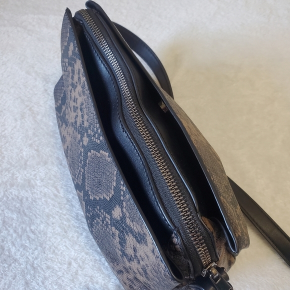 Snake Print Purse - Picture 3 of 5